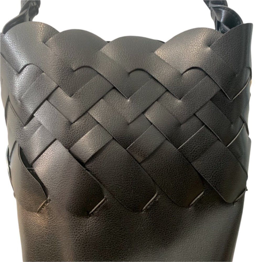 Black Braided Bucket Shoulder Bag - Picture 1 of 6